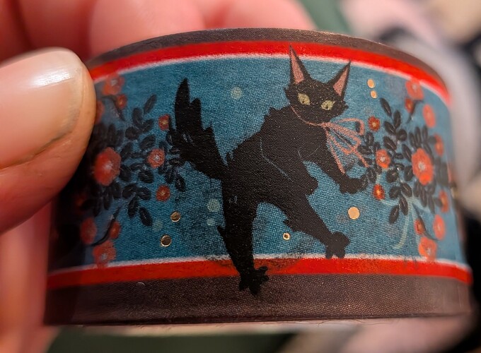 PXL_20251220_202858411.MACRO_FOCUS~2