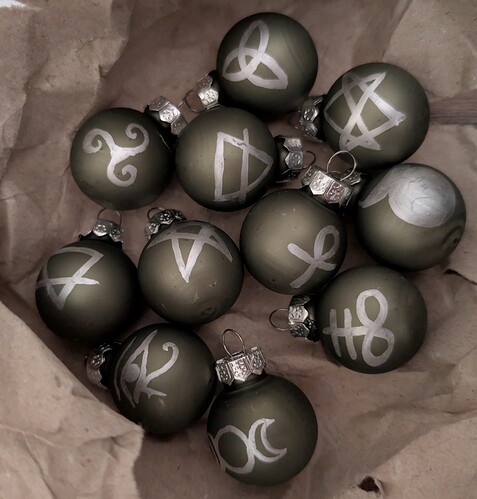 PXL_20251205_212031635~2