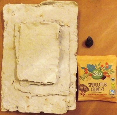 10 Selbstgeschöpftes Papier
